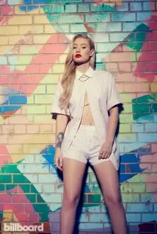 Iggy Azalea - iggy-azalea-cover-07-2014-billboard-400.jpg