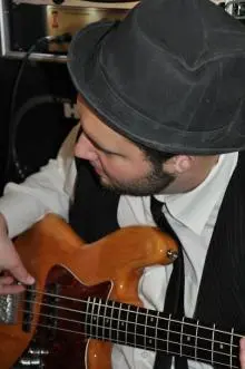 Viktor Mydlo - 458403_230863733700029_1814055490_o.jpg