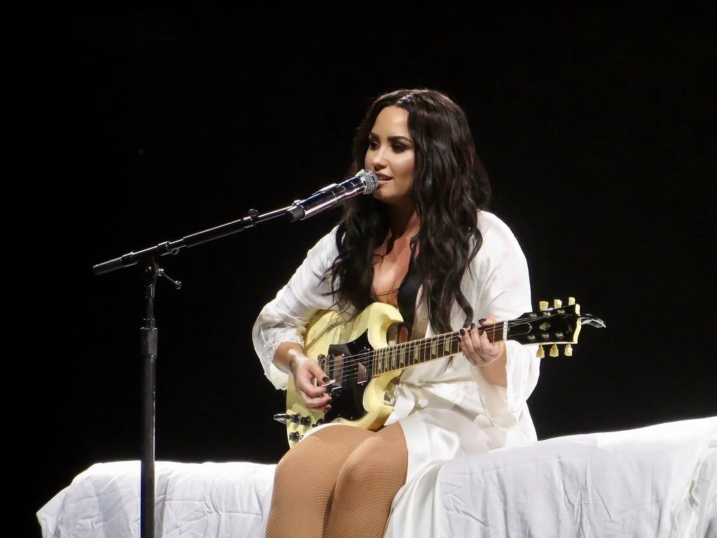 Nový klip: MARSHMELLO ft. DEMI LOVATO – OK Not To Be OK