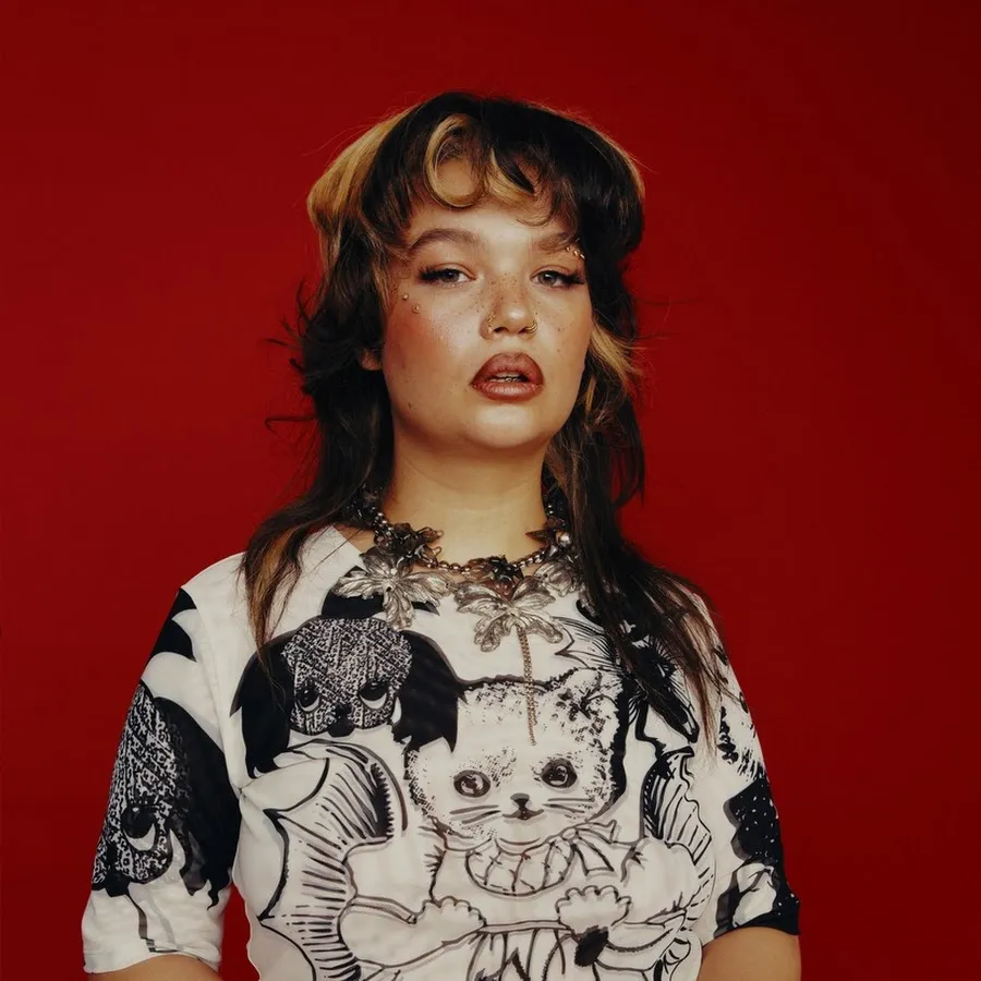 Lola Young - channels4_profile.jpg