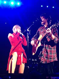 Braison Cyrus - imagesSSS.jpg