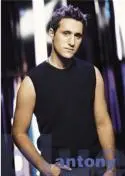 Antony Costa podpísal zmluvu na 5 albumov
