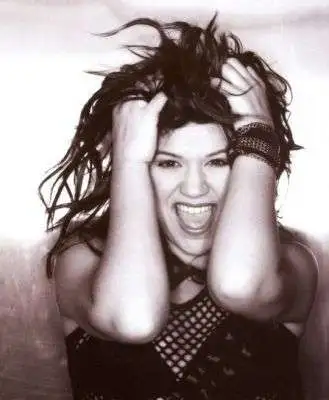 Kelly Clarkson - 46863.jpg