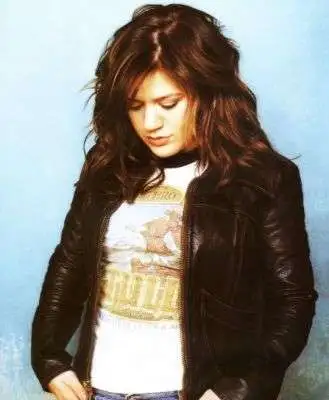 Kelly Clarkson - F4.jpg