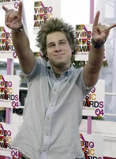 Ryan Cabrera - m_10_gallery__401x550.jpg