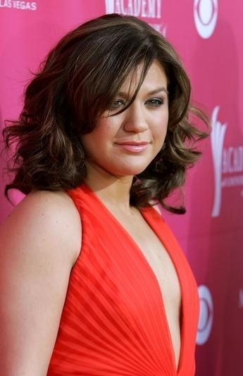 Kelly Clarkson - 10.jpg