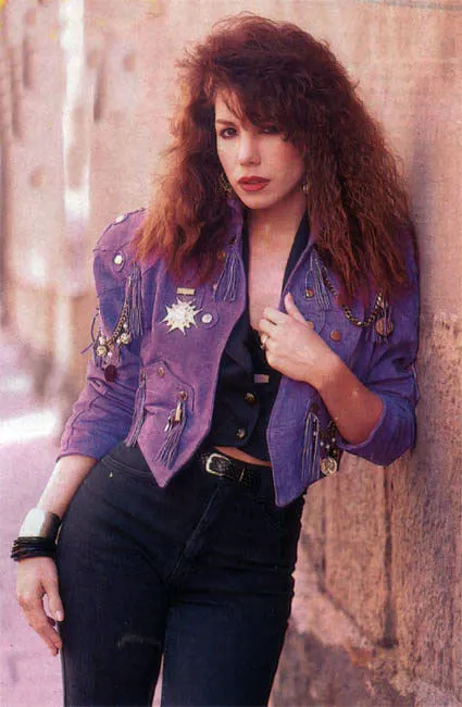 Lee Aaron - aaron24.jpg