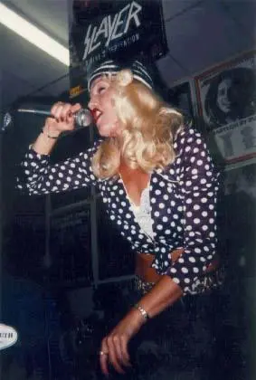 Gwen Stefani - gwen7.jpg