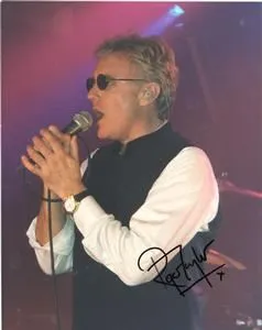 Roger Taylor - autograph.jpg