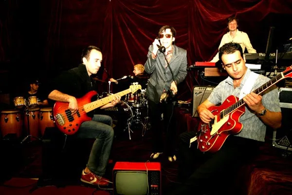 Lavagance - lav1.jpg