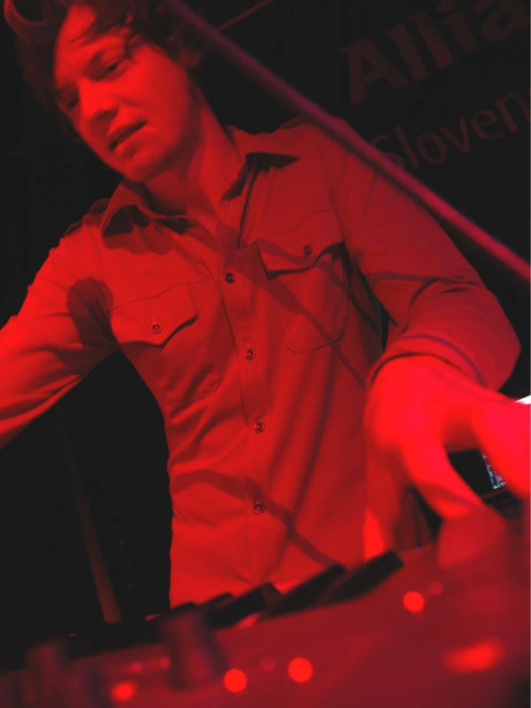 Lavagance - lav8.jpg