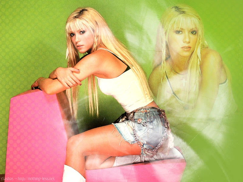 Shakira - 03.jpg