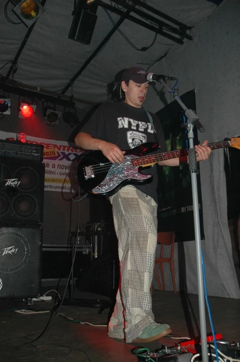 Krucipüsk - Mikie.jpg