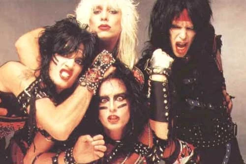 Mötley Crüe - band1200.jpg