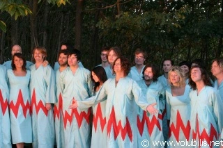 Polyphonic Spree - the_polyphonic_spree_01.jpg