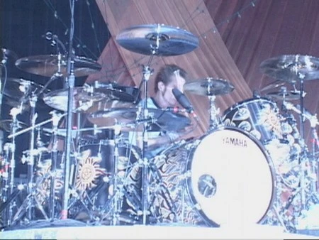 Godsmack - shannon_acoustic_2_Copy.JPG