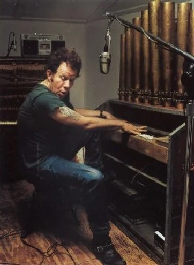 Tom Waits - w34.jpg