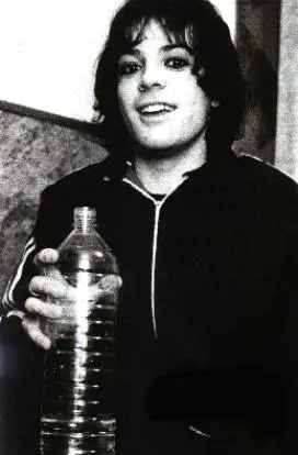 Manic Street Preachers - 14.jpg