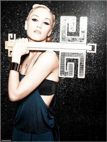 Gwen Stefani - untitled.JPG