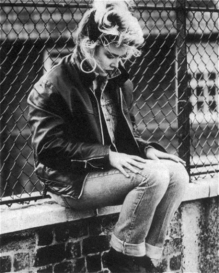 Kim Wilde - schoolgirl01.jpg