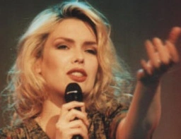 Kim Wilde - rev-kim.jpg