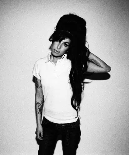 Amy Winehouse - 26.jpg