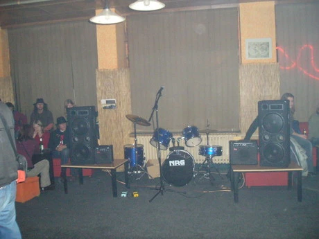 Cenzura 437 - 26214ac.jpg