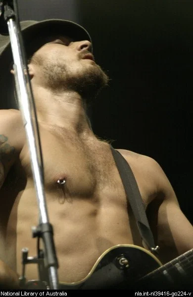 Silverchair - nla.int-nl39416-go224-v.jpg