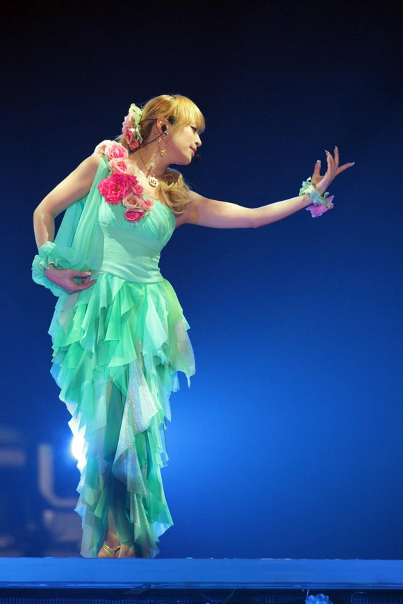 Ayumi Hamasaki - 10023556845ej6.jpg