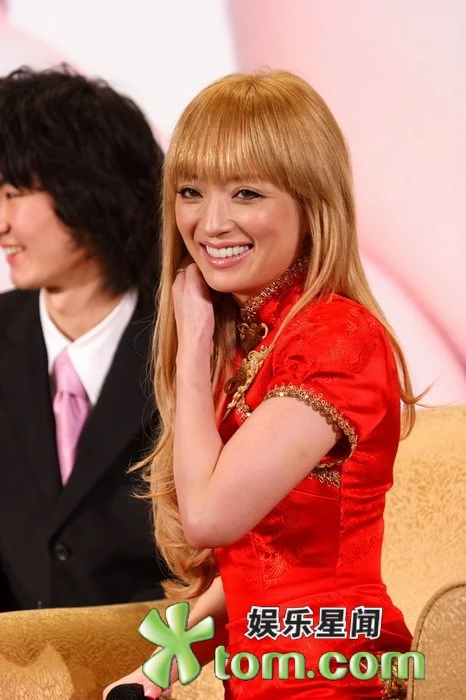 Ayumi Hamasaki - 1177062698181506867814tv2.jpg
