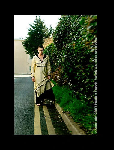 Sinéad O'Connor - yellowlines.jpg