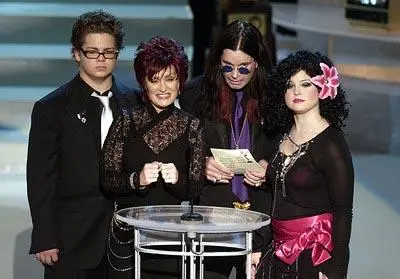 Kelly Osbourne - osbournes_emmys2002.jpg