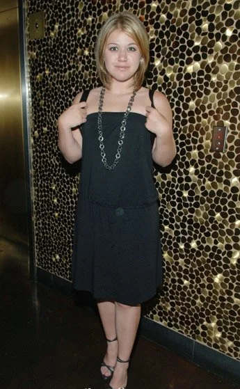 Kelly Clarkson - 7.jpg