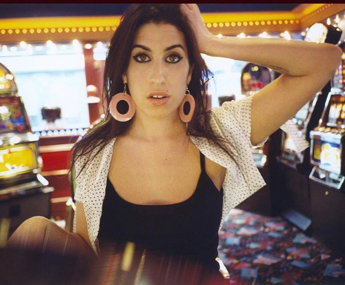 Amy Winehouse - 106.jpg