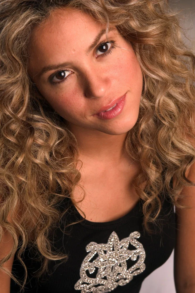 Shakira - Shakira29.jpg