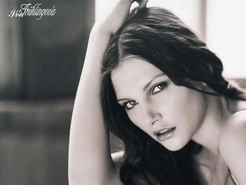 Iva Frühlingová pripravuje minialbum a ďalšiu knihu o modelingu